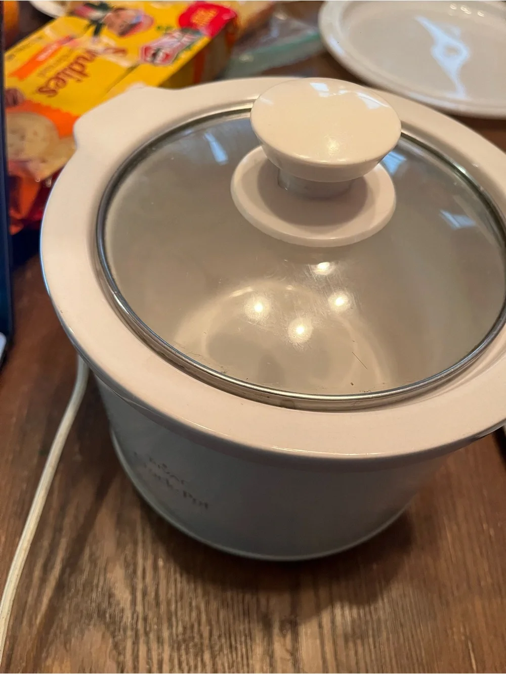 Rival Crock-Pot Compact Slow Cooker in White